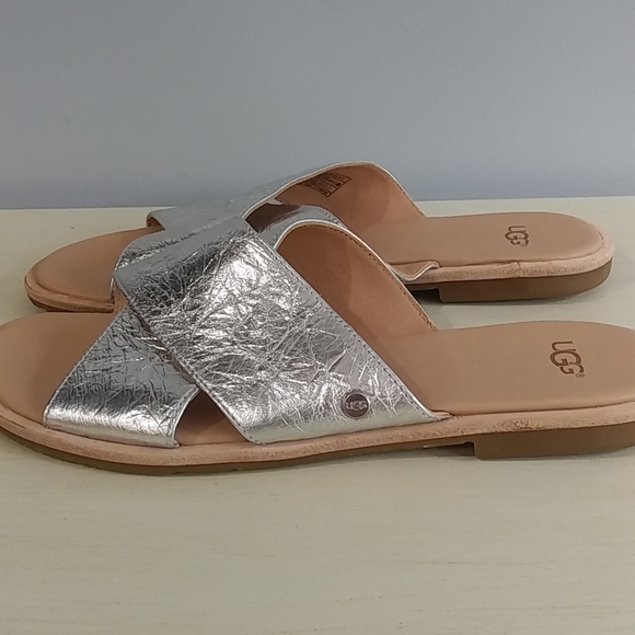 UGG silver leather slides size 7 - Picture 2 of 7